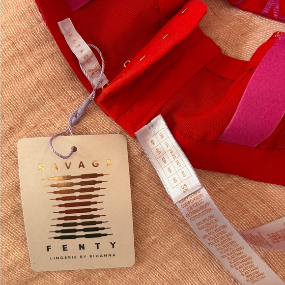 Elegant Red Lace Bra NWT - Picture 4 of 4